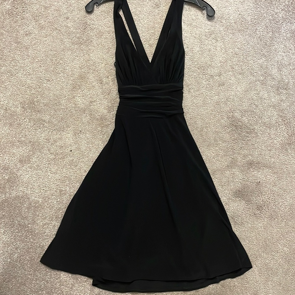 New without tags sleeveless black halter dress by laundry by shelli segal, small